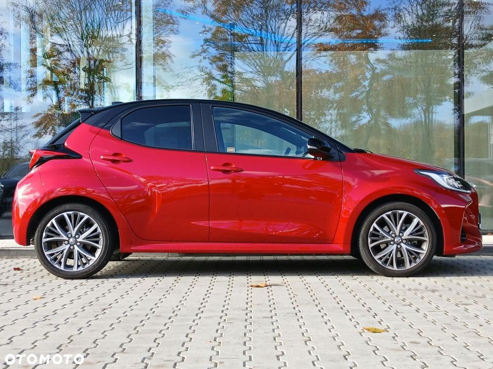 Toyota Yaris Hybrid 1.5 Executive - 4