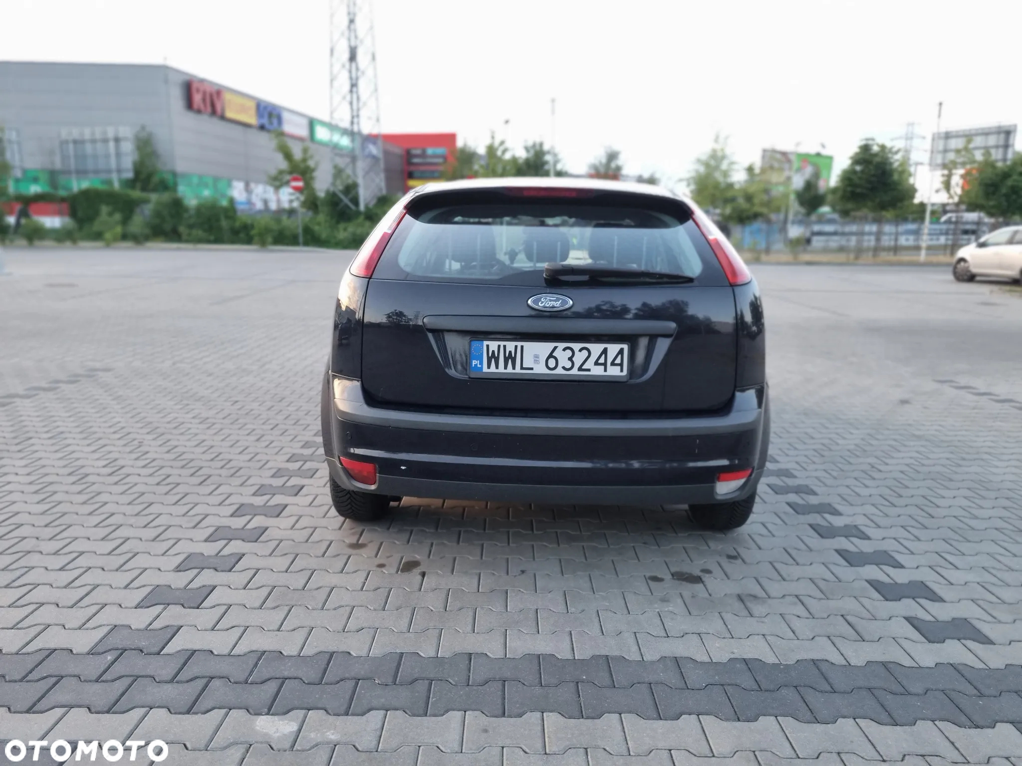 Ford Focus 1.4 Trend - 4