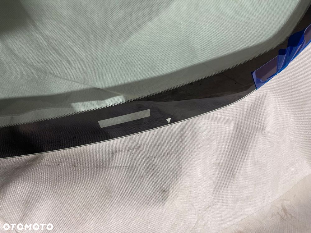 dodge ram 1500 / 2500 / 3500 pickup szyba przednia solarna po 2013- - 3