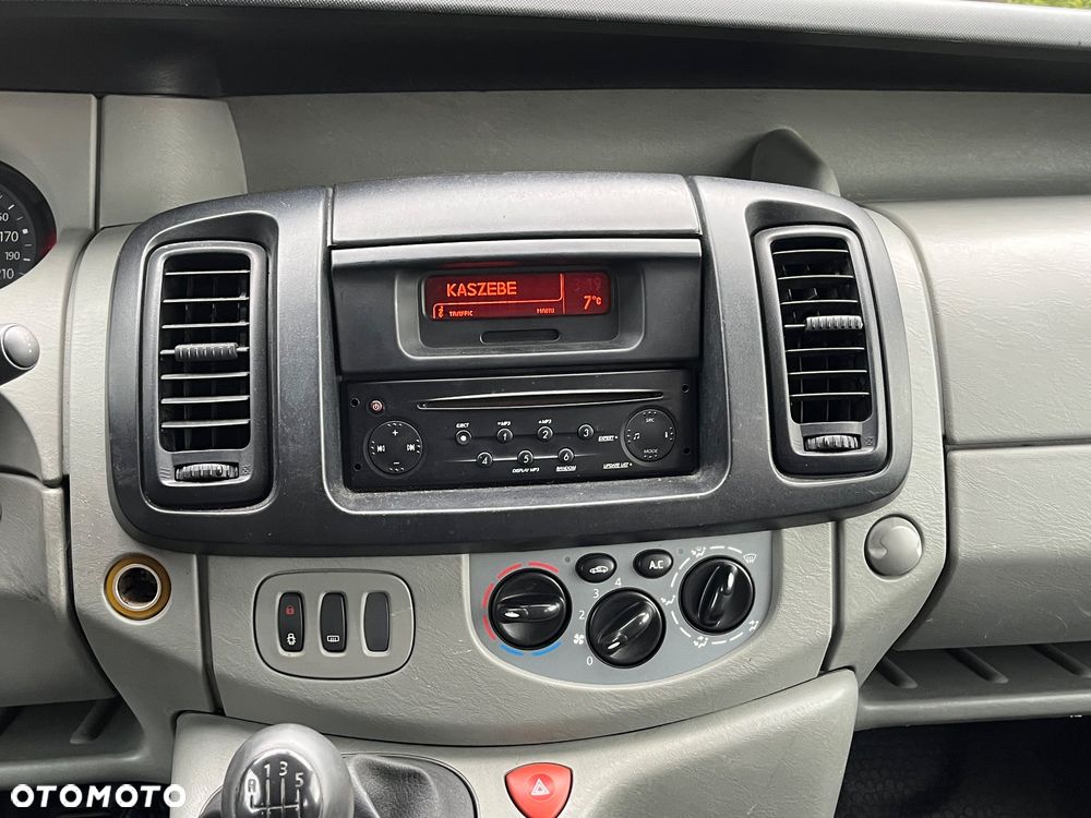 Renault Trafic - 17