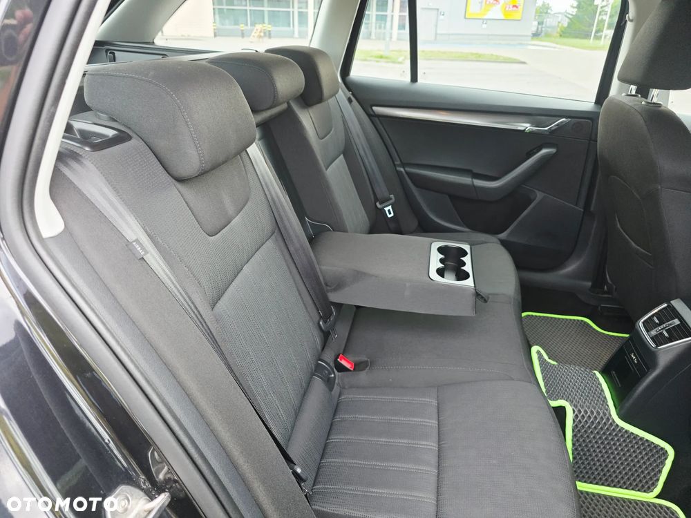Skoda Octavia 2.0 TDI Style DSG - 27