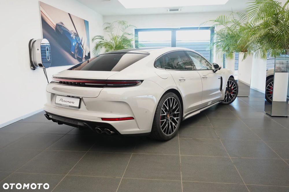 Porsche Panamera - 34
