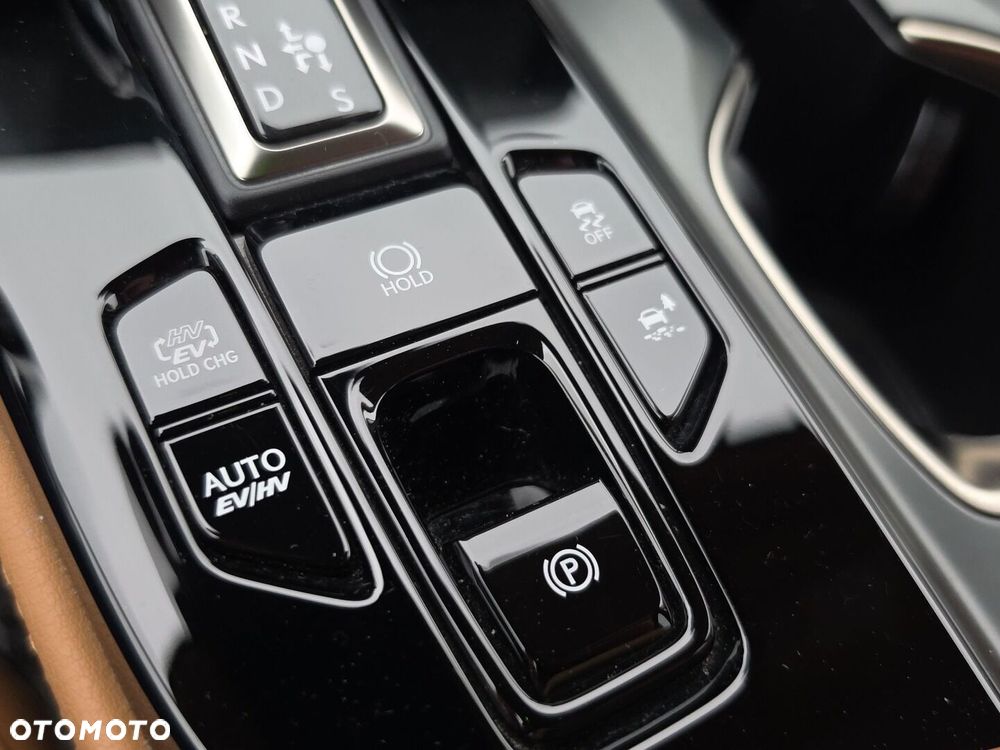 Lexus NX - 28