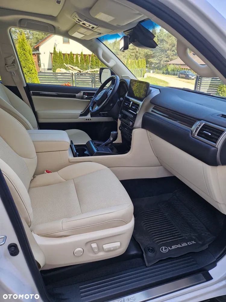 Lexus GX - 14