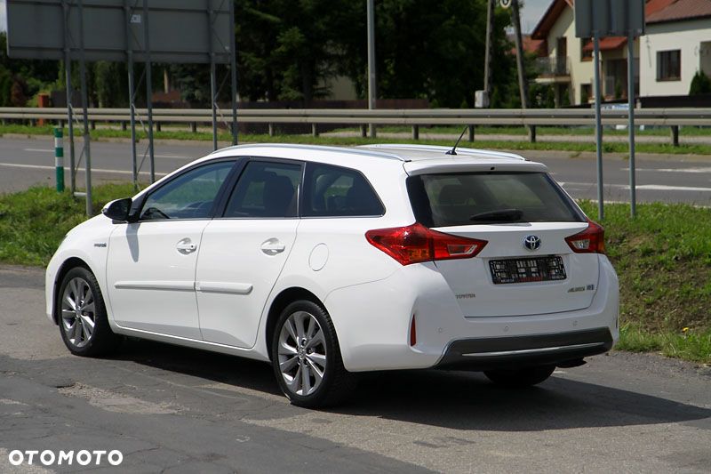 Toyota Auris - 4