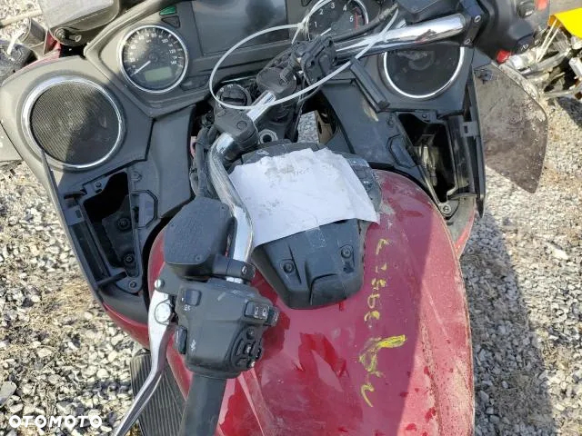 Yamaha Venture - 6