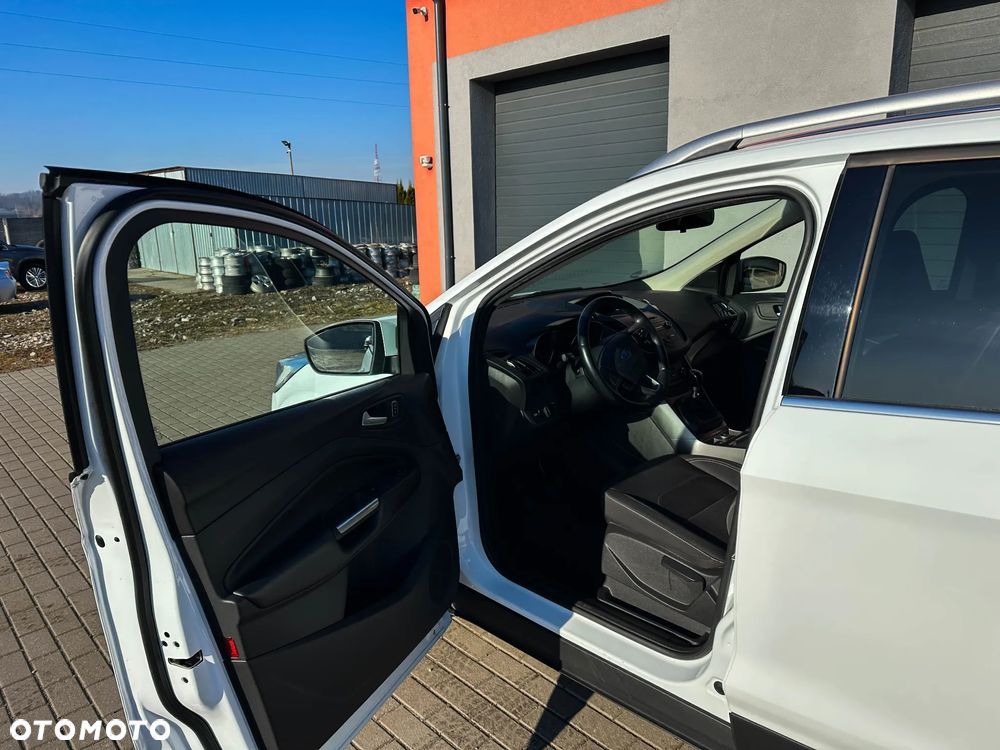 Ford Kuga - 24