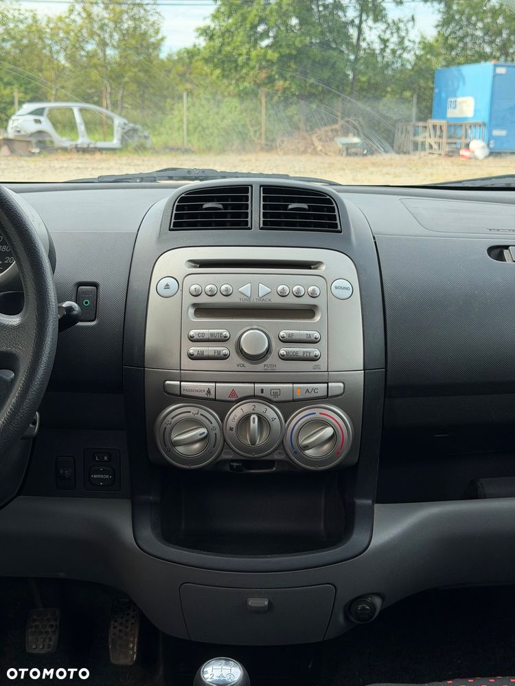 Daihatsu Sirion 1.5 - 20