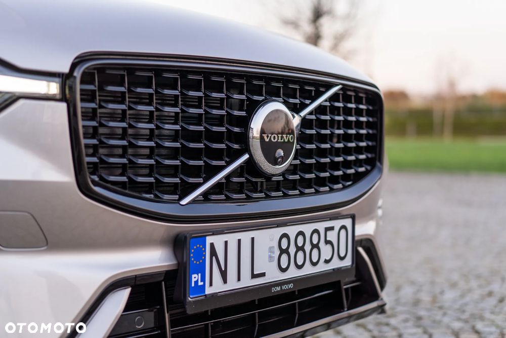 Volvo XC 60 T8 Plug-In Hybrid AWD Ultimate Dark - 16