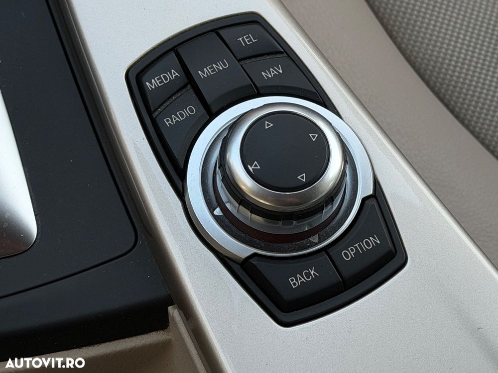 BMW Seria 3 320d Aut. Modern Line - 16