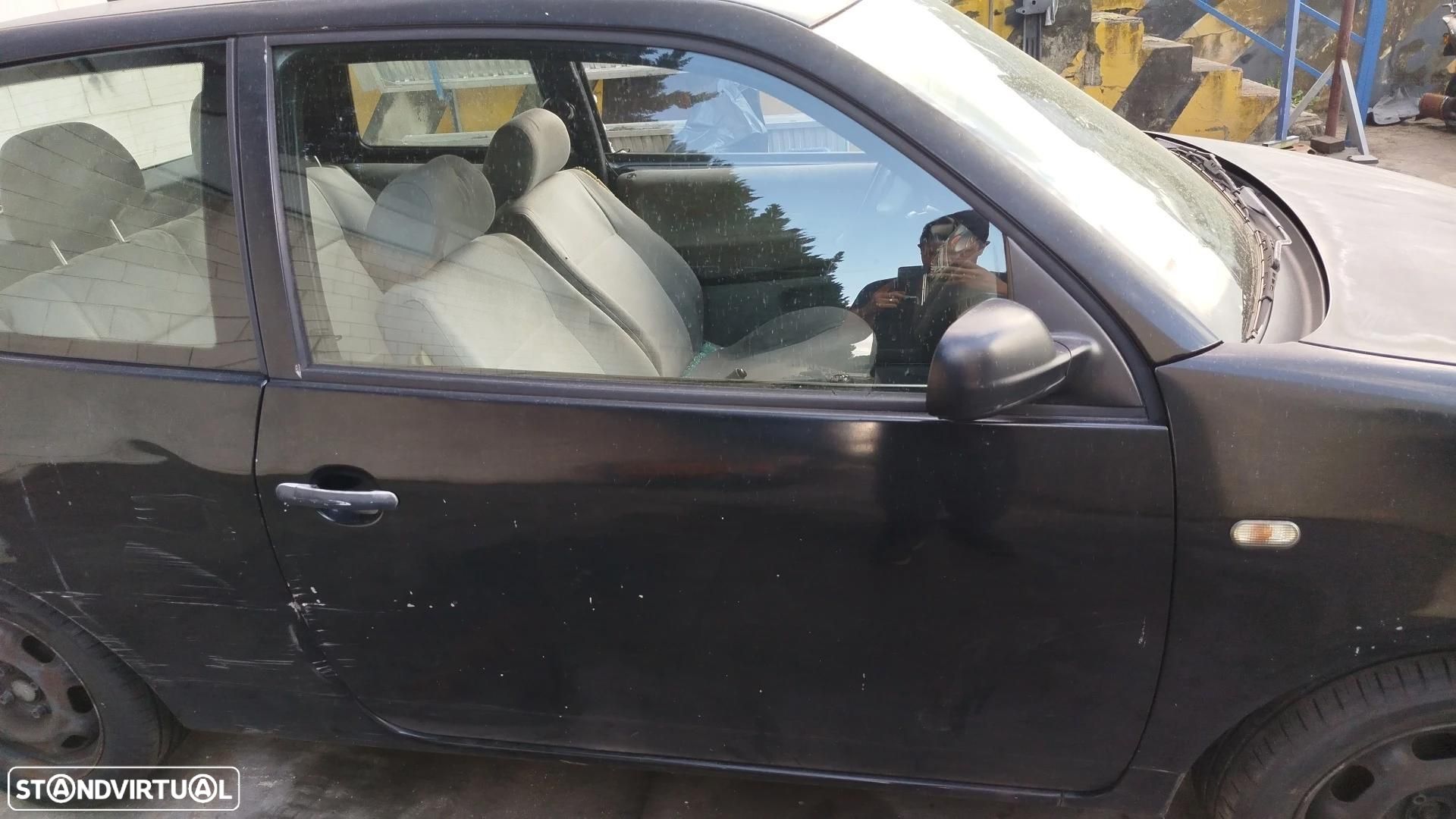 Porta frente direita SEAT Arosa (6H) - 1