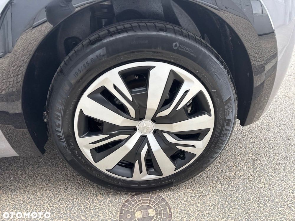Peugeot 208 50kWh Active - 11