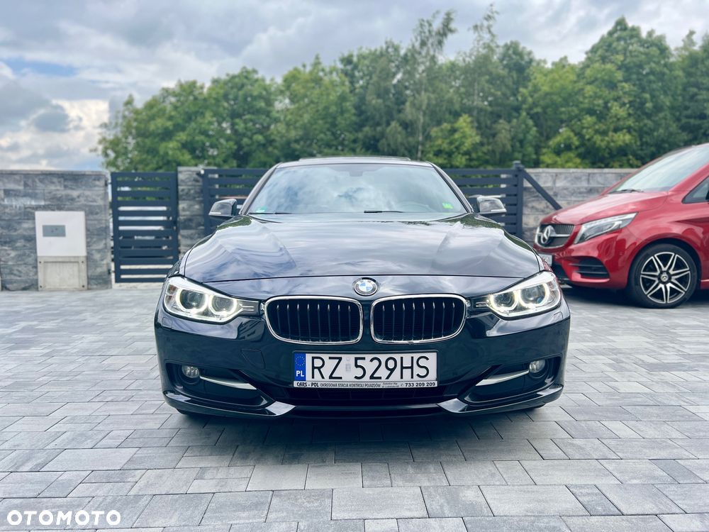 BMW Seria 3 318d xDrive Sport Line - 10