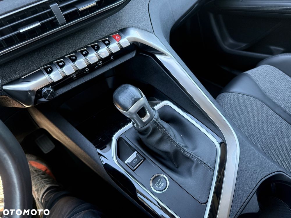 Peugeot 3008 PureTech 130 Stop & Start GPF Active Business-Paket - 29