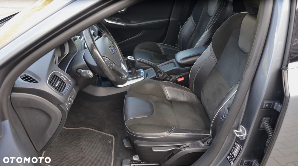 Volvo V40 D2 Drive-E R-Design Kinetic - 15