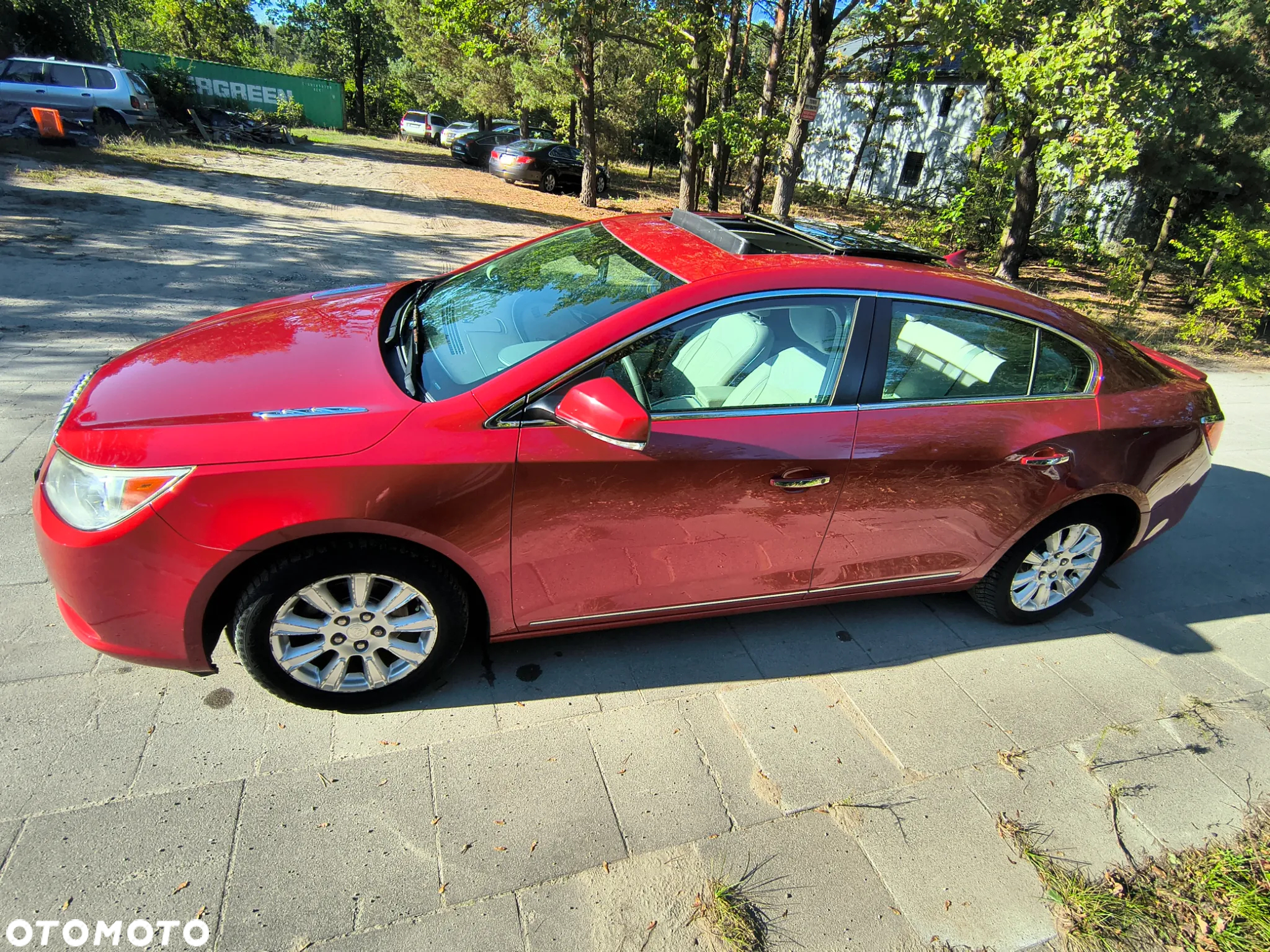 Buick Lacrosse - 24