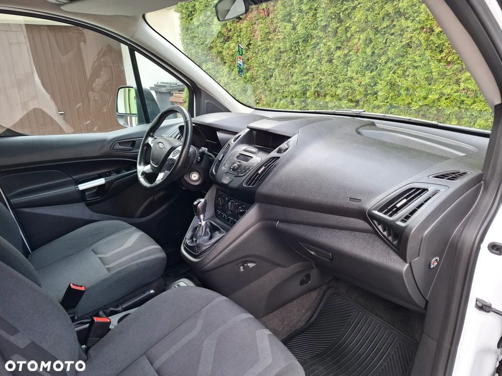Ford Transit Connect - 16