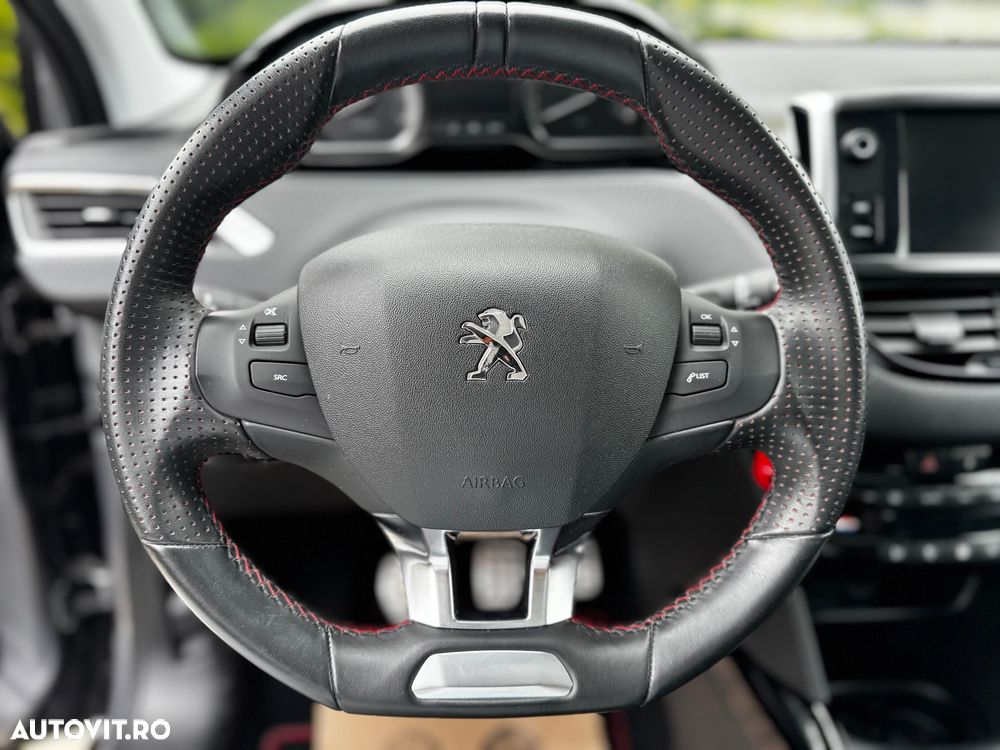 Peugeot 2008 1.2 PureTech Turbo S&S GT-Line - 14