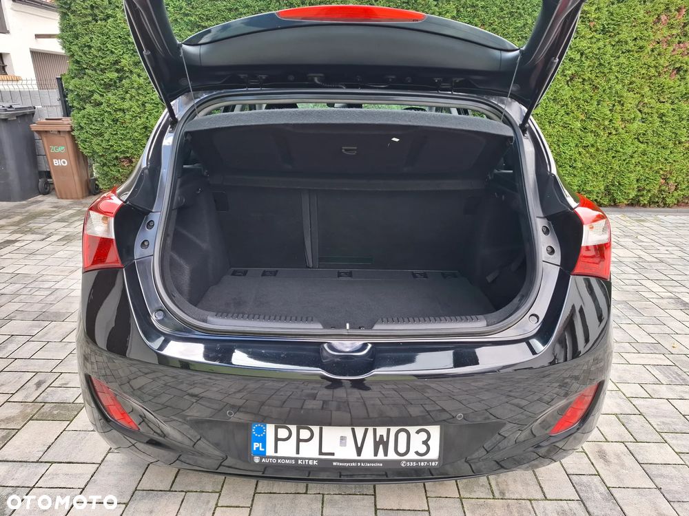 Hyundai i30 blue 1.4 YES Gold - 16