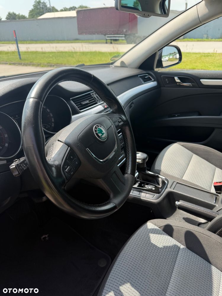 Skoda Superb 1.8 TSI DSG FAMILY - 3