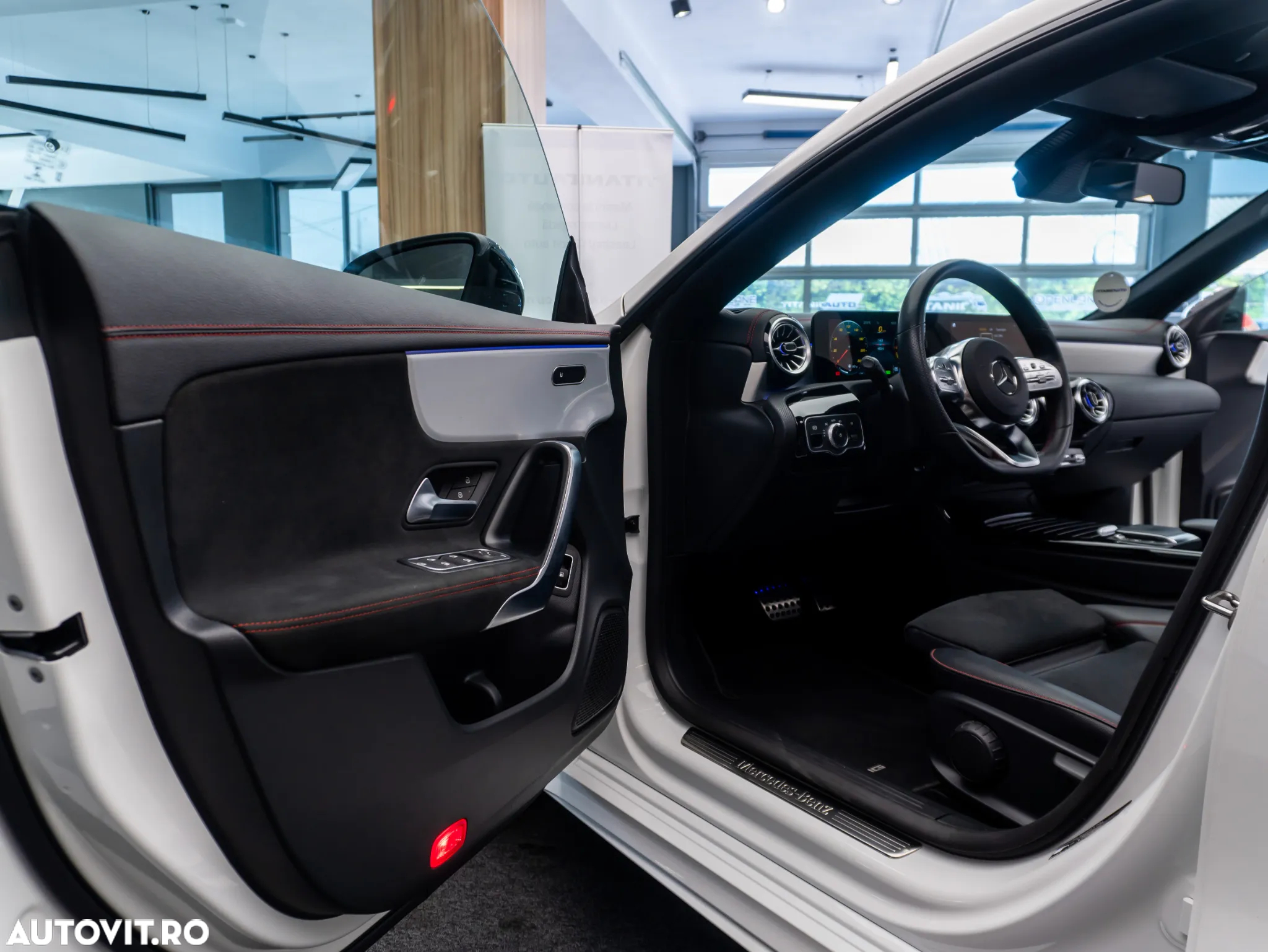 Mercedes-Benz CLA 250 e 8G-DCT AMG Line - 19