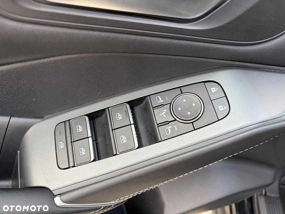 Nissan Qashqai 1.3 DIG-T MHEV N-Connecta Xtronic - 10