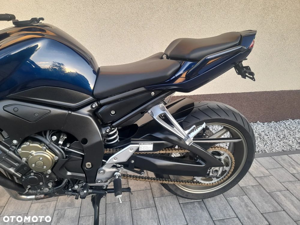 Yamaha FZ - 24