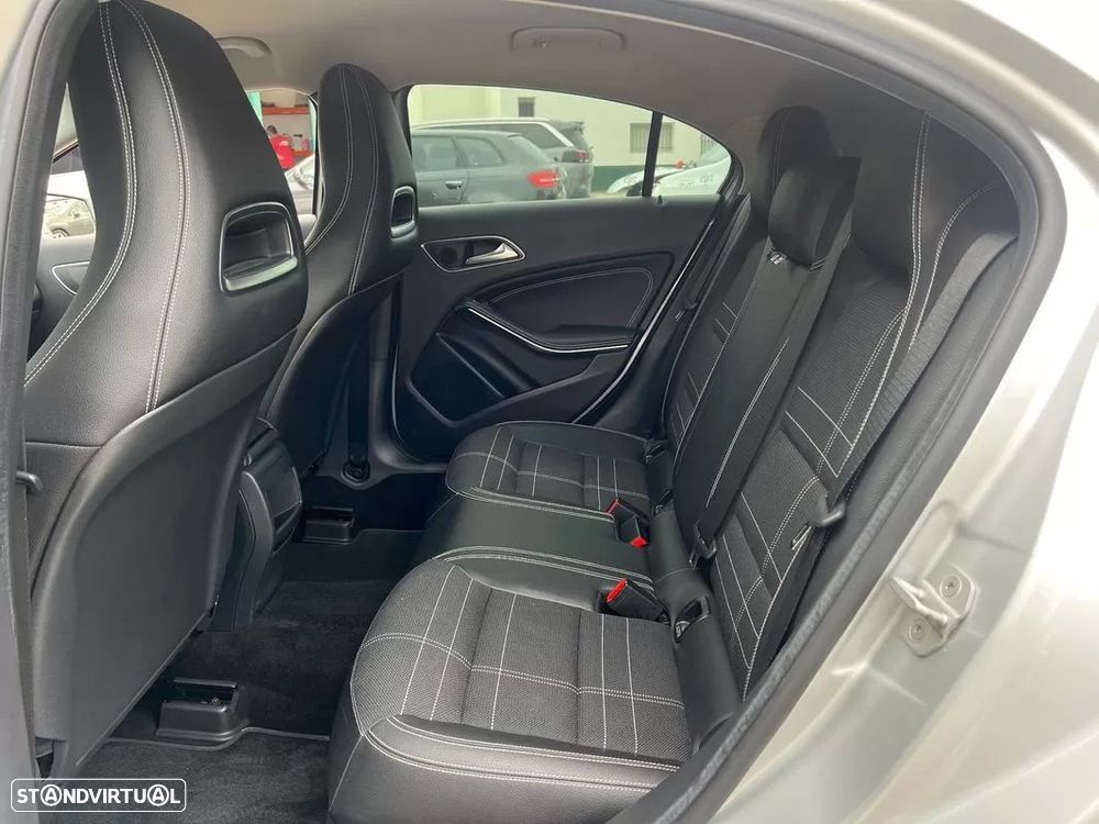 Mercedes-Benz A 180 - 22