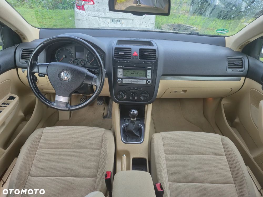 Volkswagen Golf V 1.6 Comfortline - 6