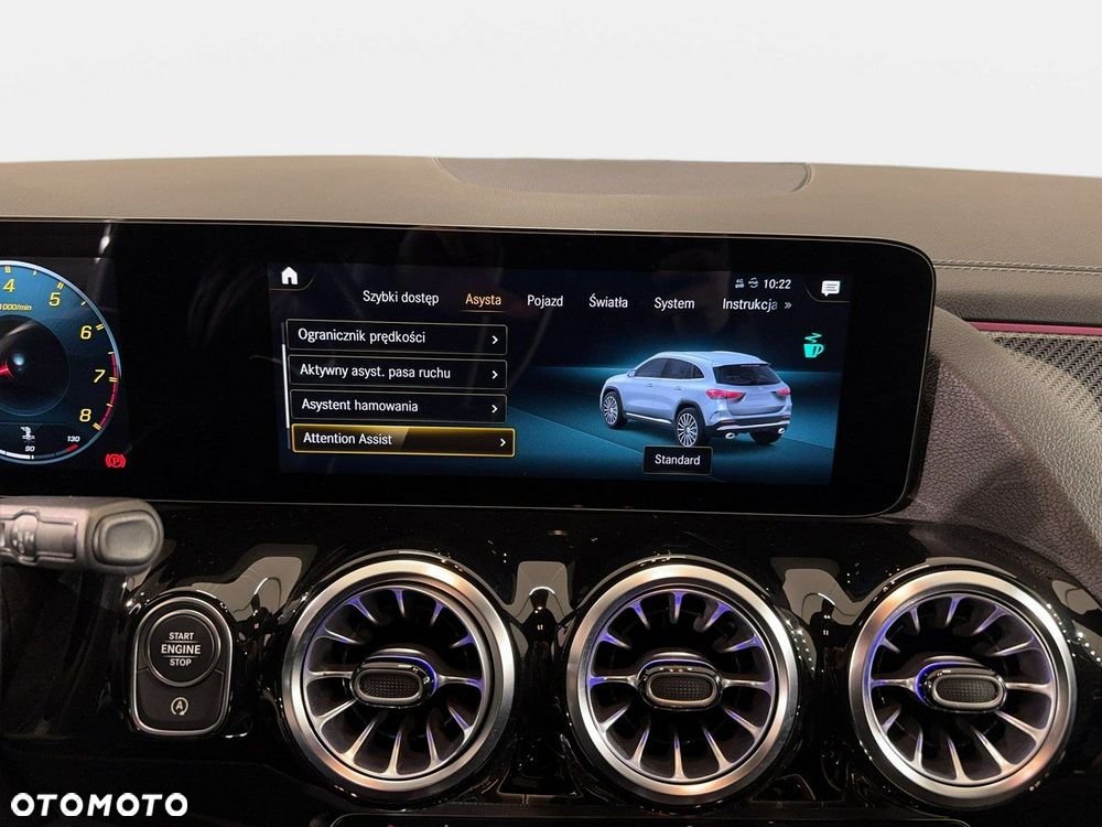 Mercedes-Benz GLA - 27