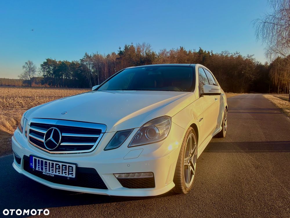 Mercedes-Benz Klasa E 63 AMG - 28