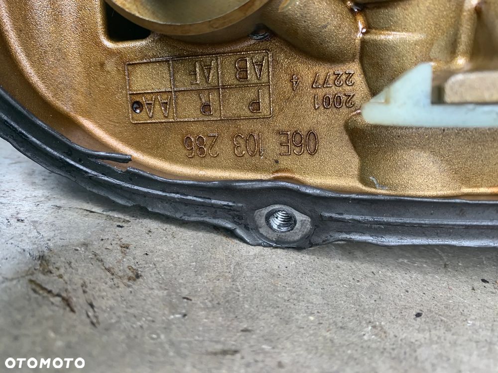 głowica prawa 06E103404A A6 C7 2.8 FSI CHV CHVA - 17