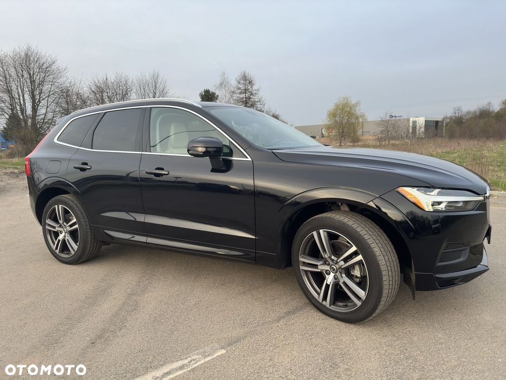 Volvo XC 60 T5 Momentum Pro - 12