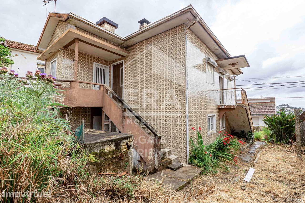 Moradia T3 isolada para renovar em Sanguedo - Grande imagem: 4/20