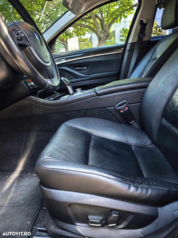 BMW Seria 5 525d xDrive - 10