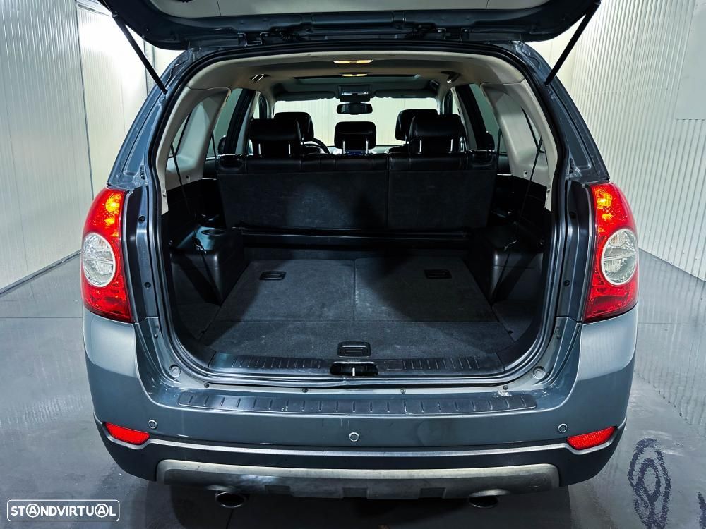 Chevrolet Captiva 2.2 VCDi Seven 7L - 32
