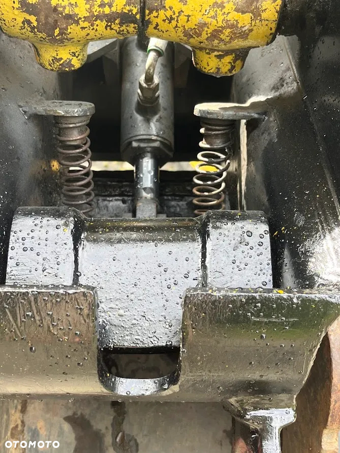 Komatsu 98MR - 10