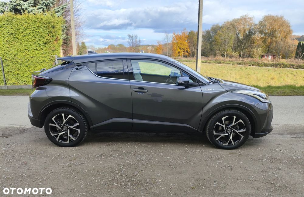 Toyota C-HR Hybrid Club - 12