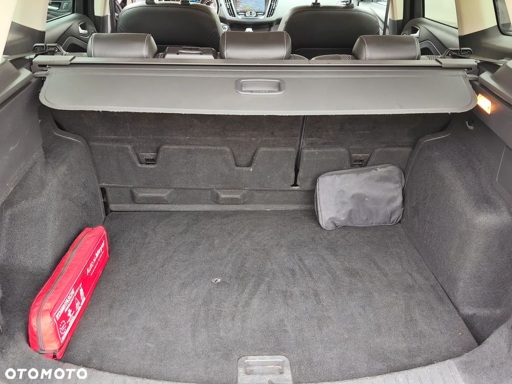 Ford Kuga 2.0 TDCi 4WD Titanium - 24