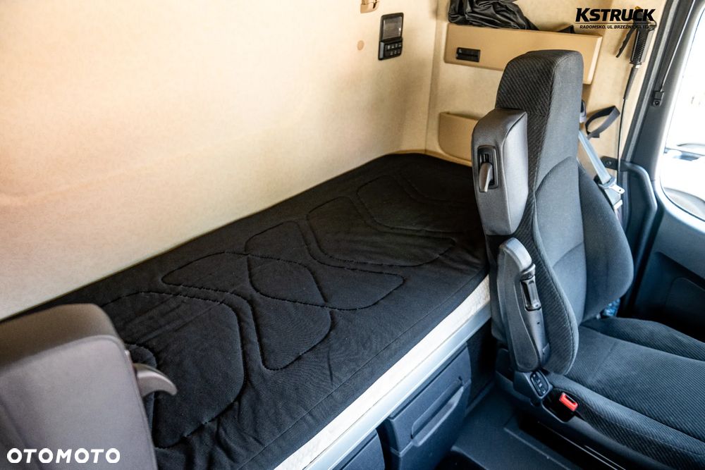 Mercedes-Benz Actros L - 25
