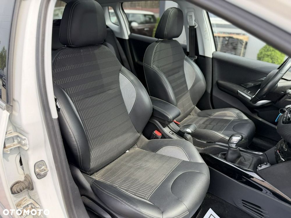 Peugeot 2008 PureTech 110 Stop&Start Crossway - 29