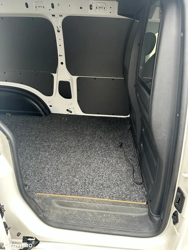 Volkswagen Caddy 2.0 TDI Maxi - 10