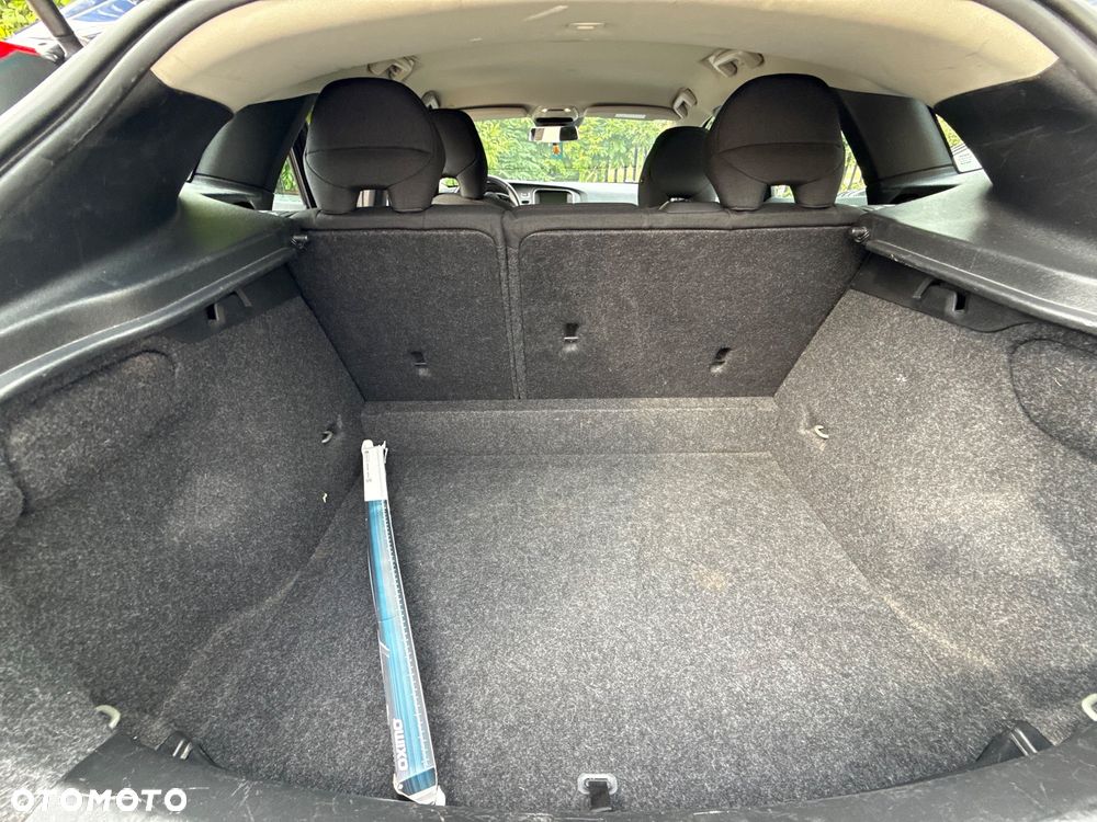 Volvo V40 T4 Base - 15