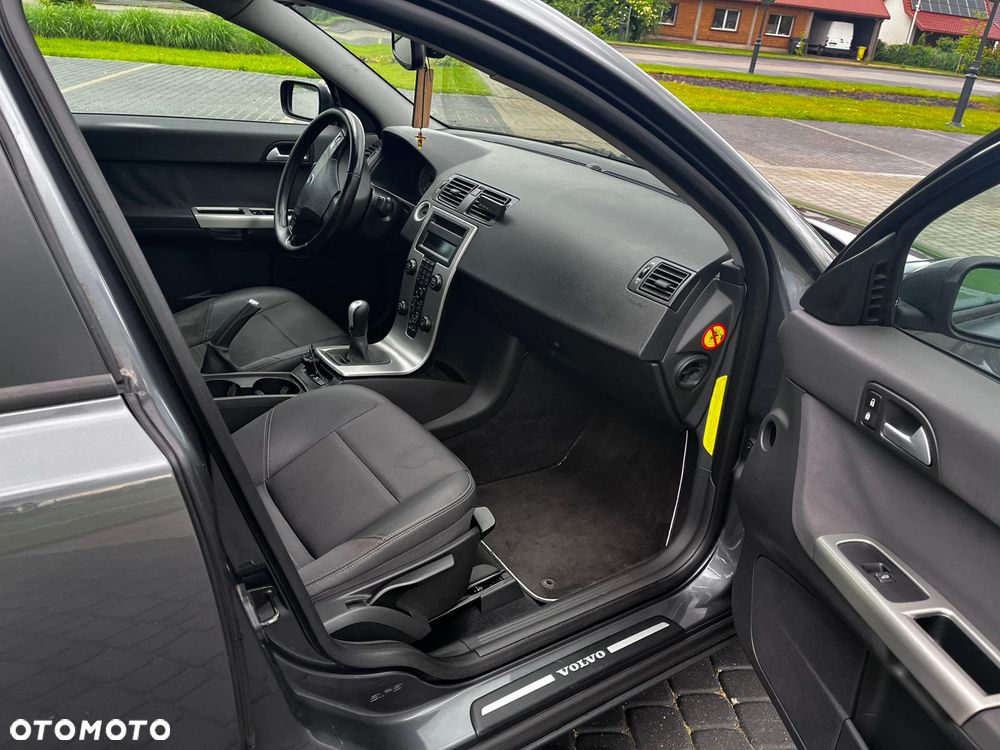 Volvo S40 2.4 Momentum - 10