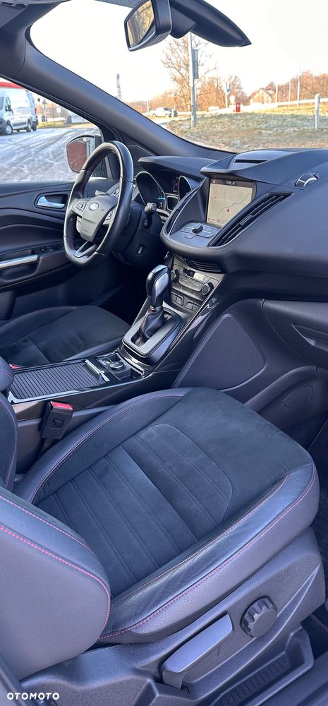 Ford Kuga 2.0 TDCi 4x4 ST-Line - 28