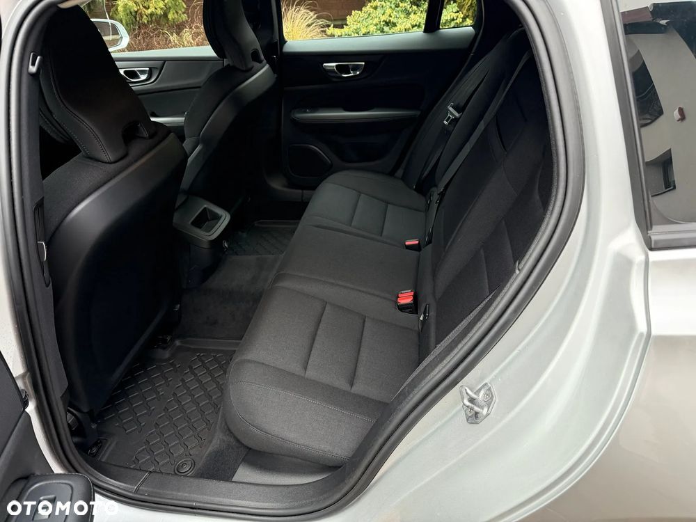 Volvo V60 D3 Momentum - 13