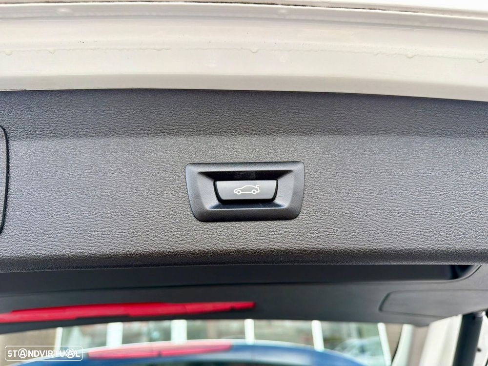 BMW X1 16 d sDrive Advantage - 12