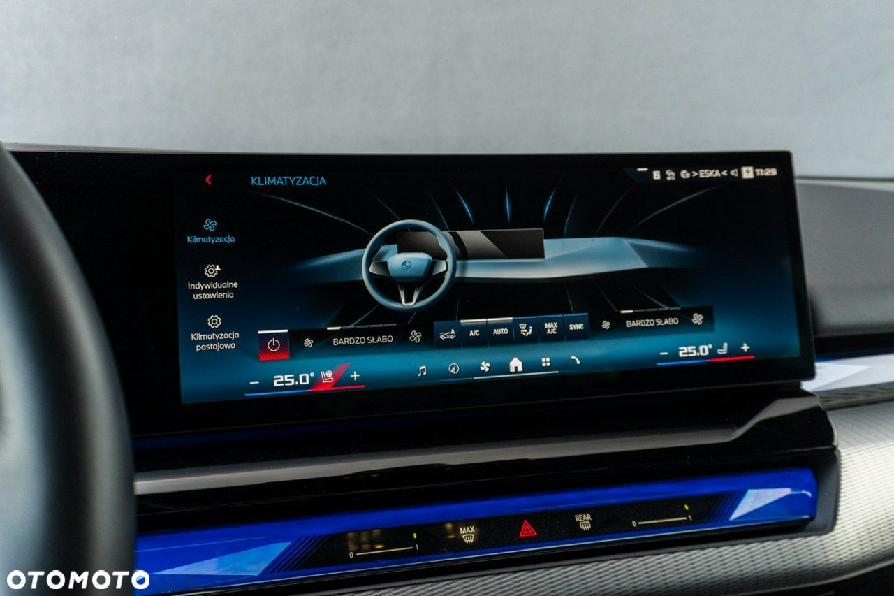 BMW i5 - 24