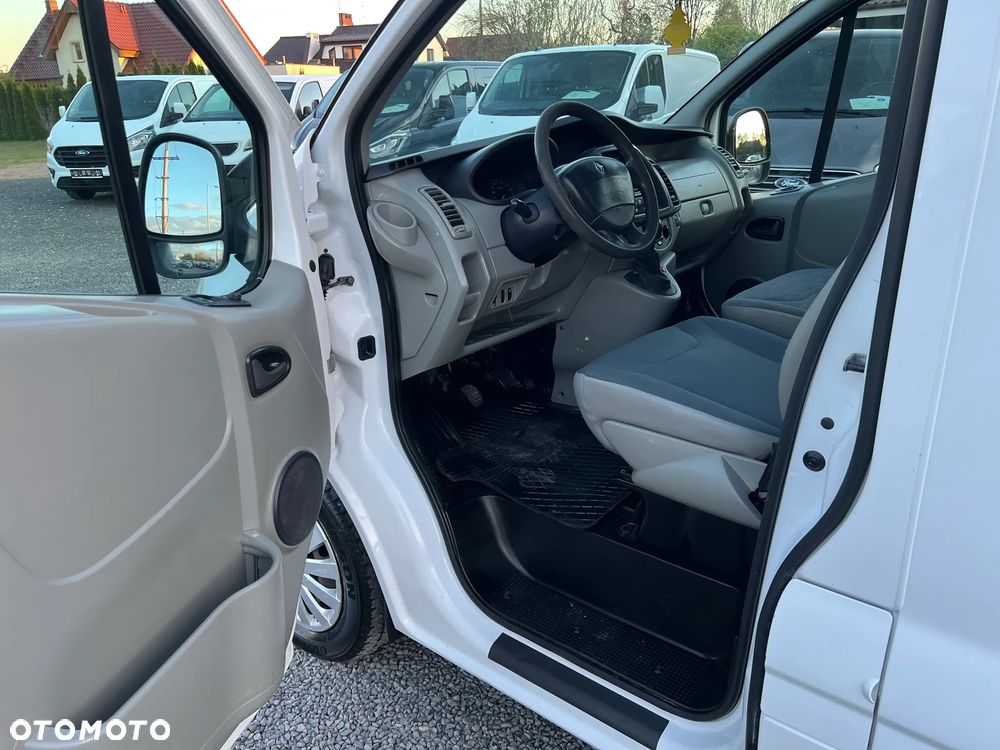 Renault TRAFIC - 21