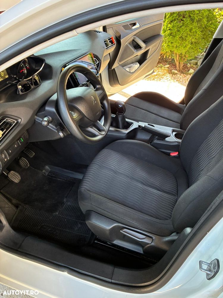 Peugeot 308 1.2 VTi Access - 3